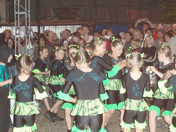 večer s lucernama