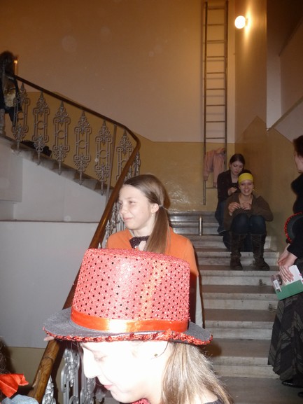 Deniska na schodech